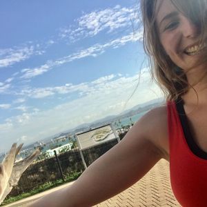 Meet your Posher, Danielle